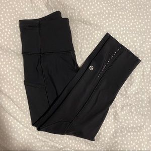 Lululemon black capri leggings